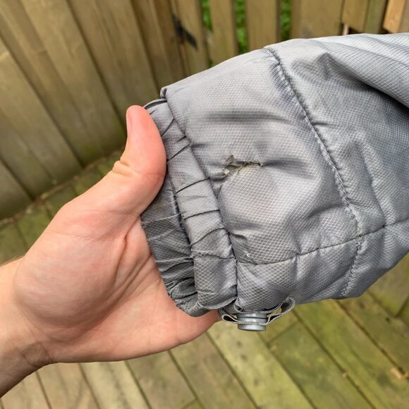 The North Face Jacket Large Silver/Gray - Picture 7 of 7
